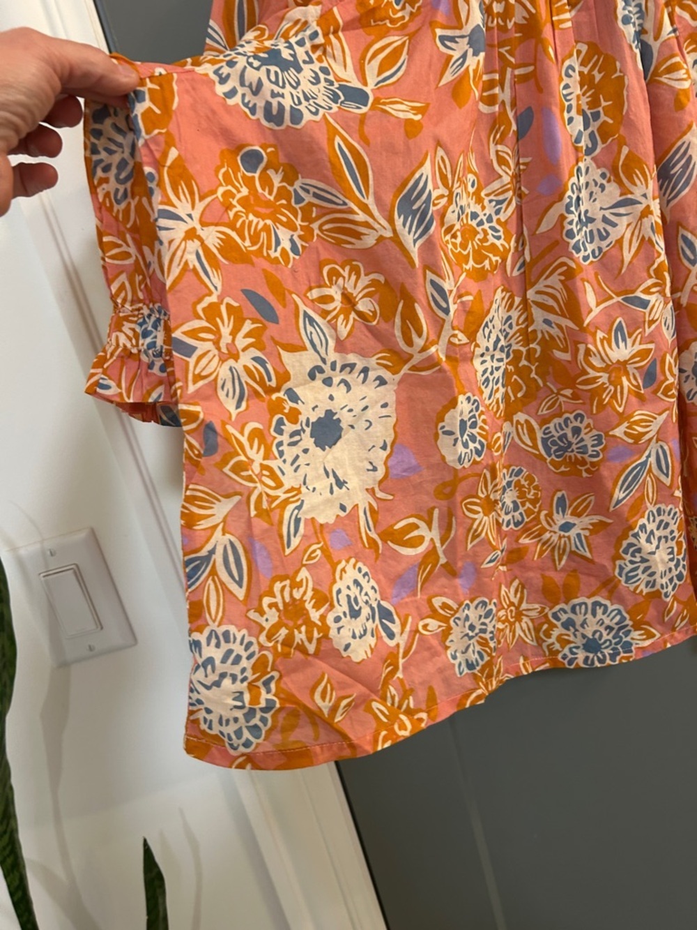 Trovata Birds of Para Pink Floral Puff-Sleeve Blouse with Orange & Blue Accents - Picture 4 of 8